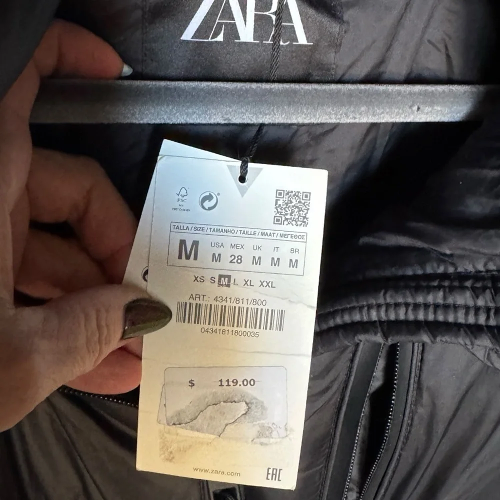 NEW With Tag Black Warm Puffer Jacket with Hood - Picture 9 of 17